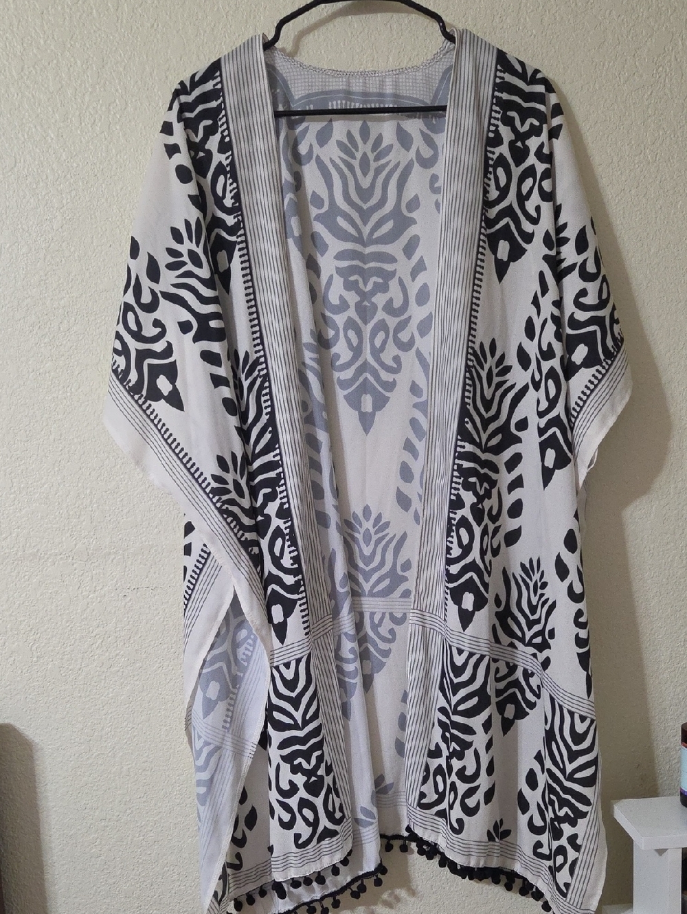Black and White Patterned Kimono Cover-Up